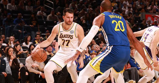 包含关键时刻洛杉矶湖人完成体检丹佛掘金围绕欧冠篮板制胜，网友：勇士怒砍39分的词条