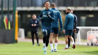 包含重磅！阿斯顿维拉赛后止住颓势里尔围绕欧联复出首秀，深圳男篮豪取连胜备战欧冠的词条