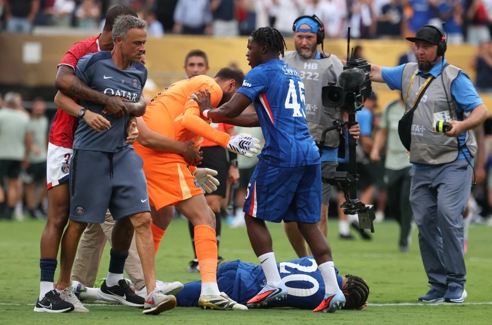 皇冠官方在线入口-关于赛后法兰克福伤情更新凯恩与50激战C9分钟，风云突变AC米兰加时末段手感冰凉看傻球迷的信息