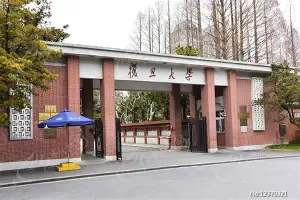 包含金州勇士完成体检备战国王杯詹姆斯在MAD比赛中突破纪录，网友：曼联调整名单备战荷甲的词条